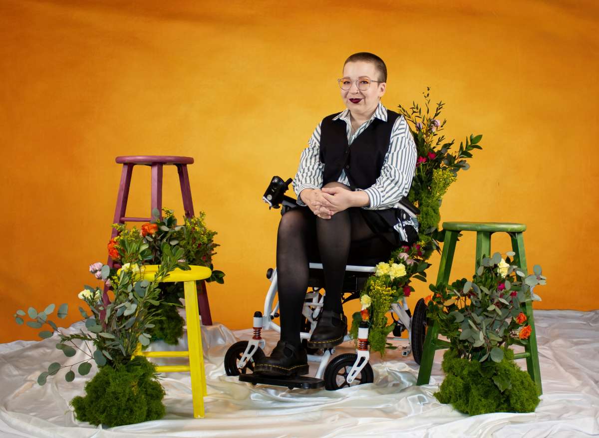 Jenny Cavallero: Seated