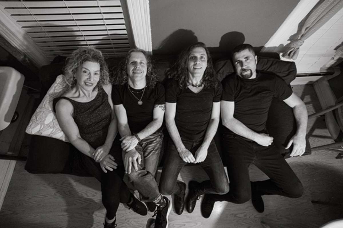 The Machine Performs Pink Floyd: Unplugged