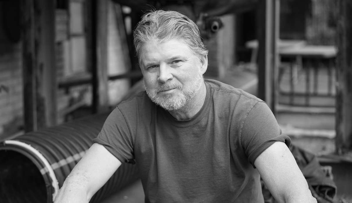 Chris Knight | Mic Harrison