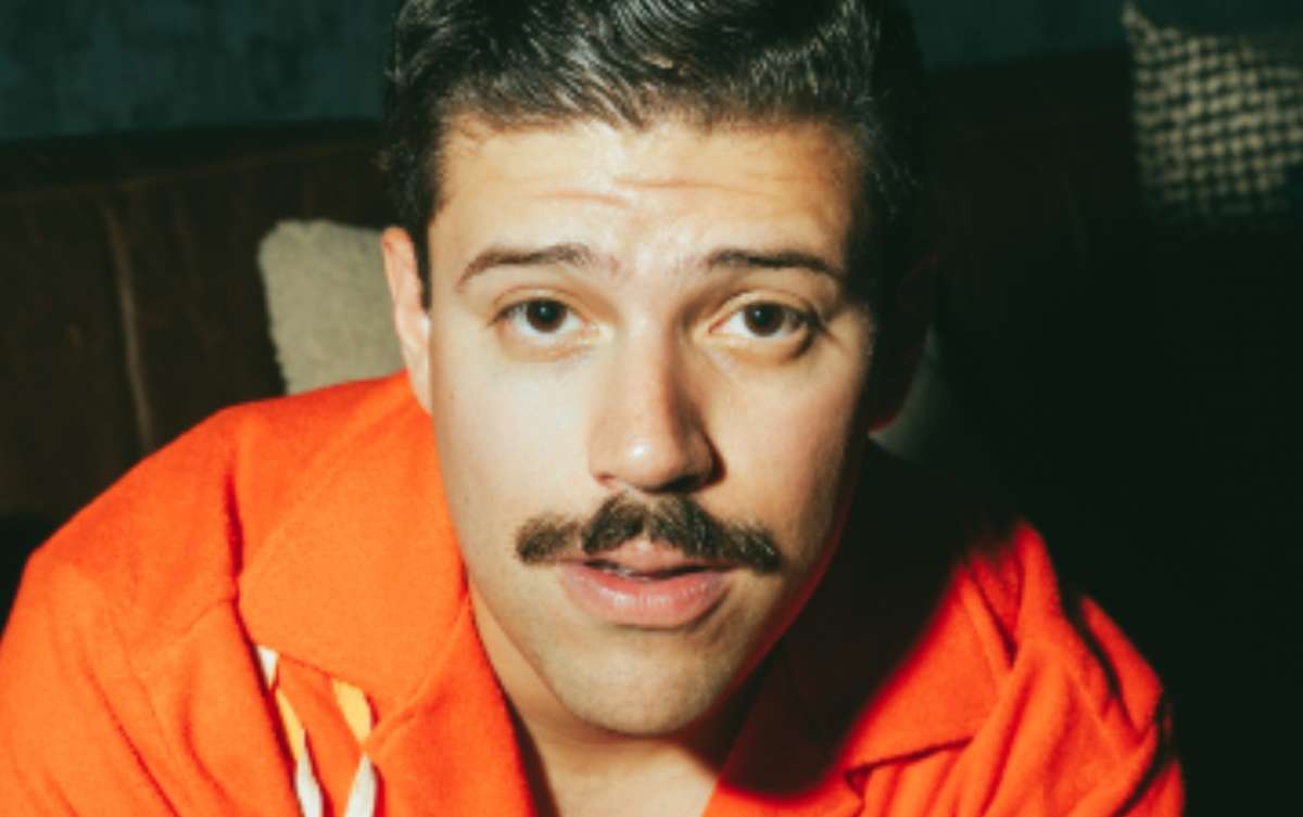 Angelo Colina (En Español)