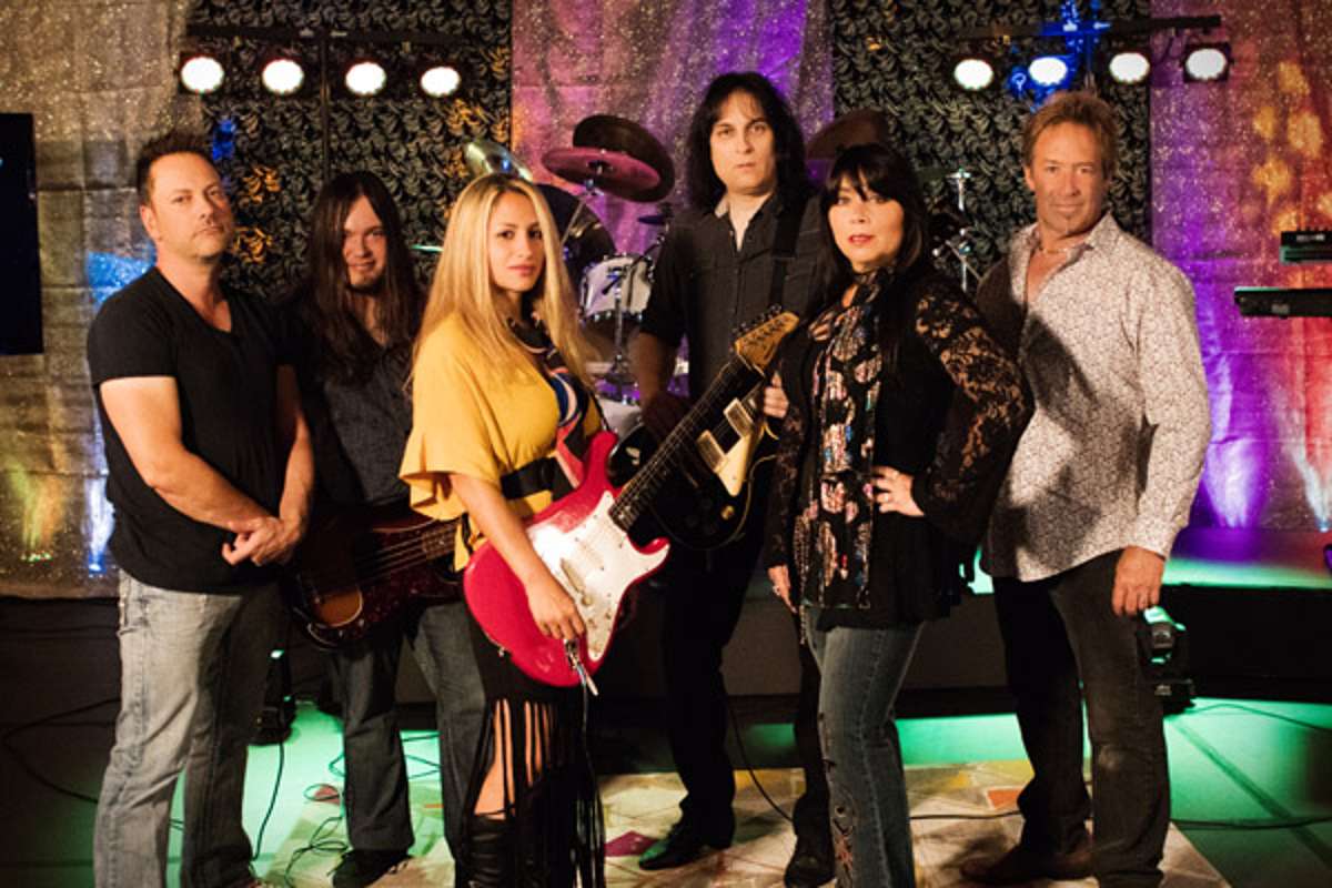 Bad Animals: The Heart Tribute