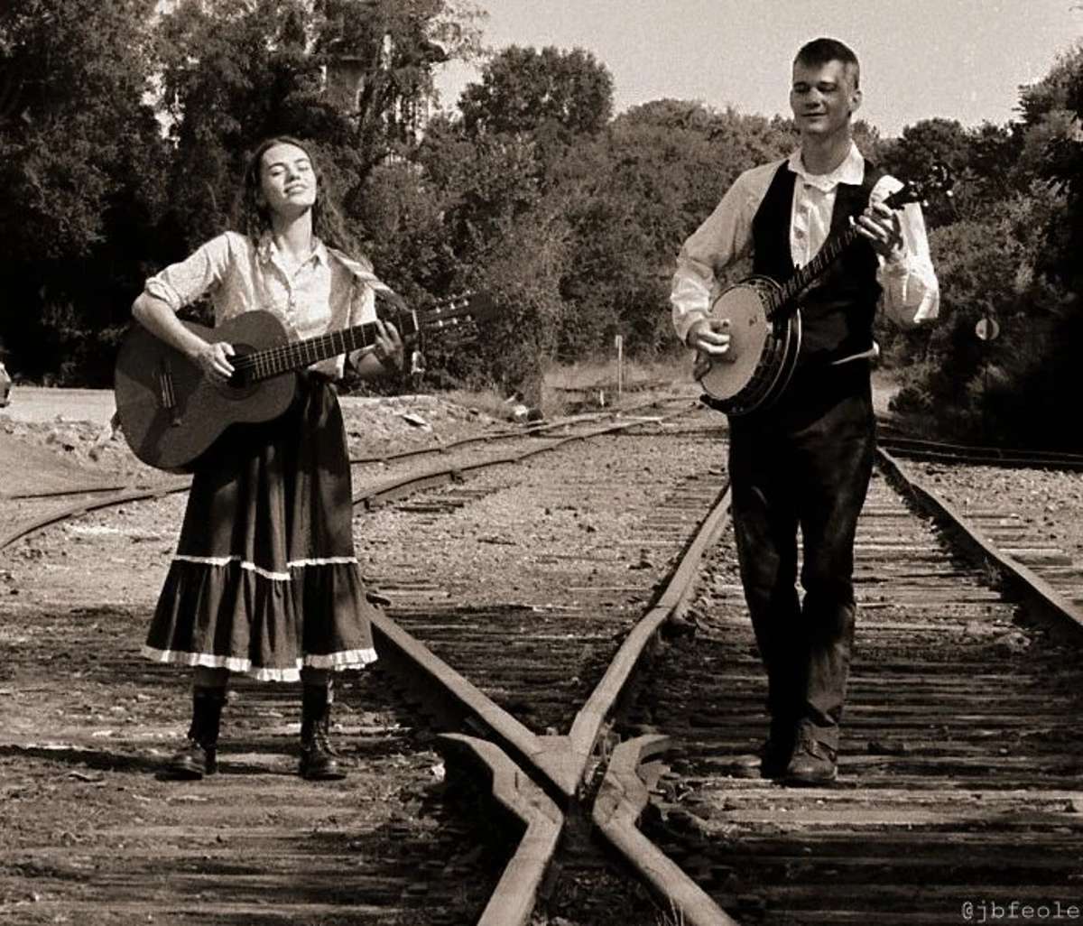 An Evening with Sugaree String Society