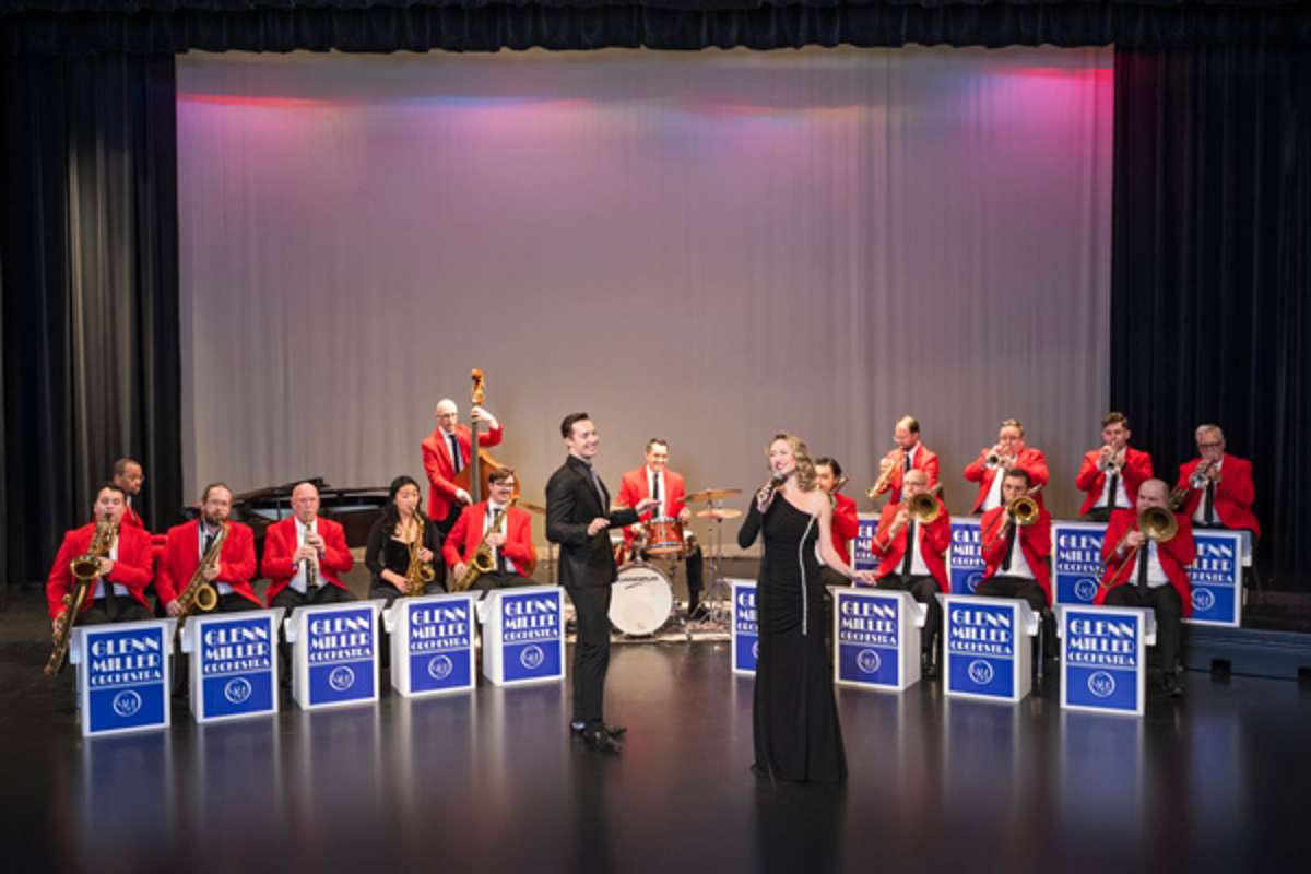 The World Famous Glenn Miller Orchestra
